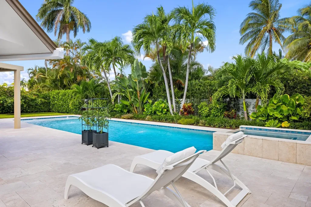 843 NE Mulberry Drive Boca Raton FL 33487