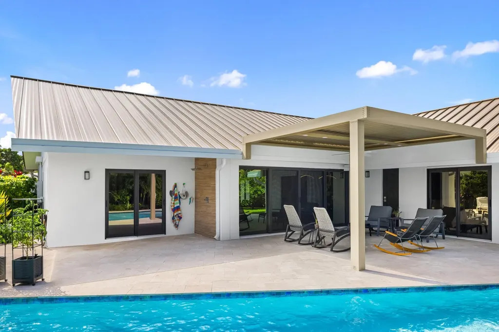 843 NE Mulberry Drive Boca Raton FL 33487