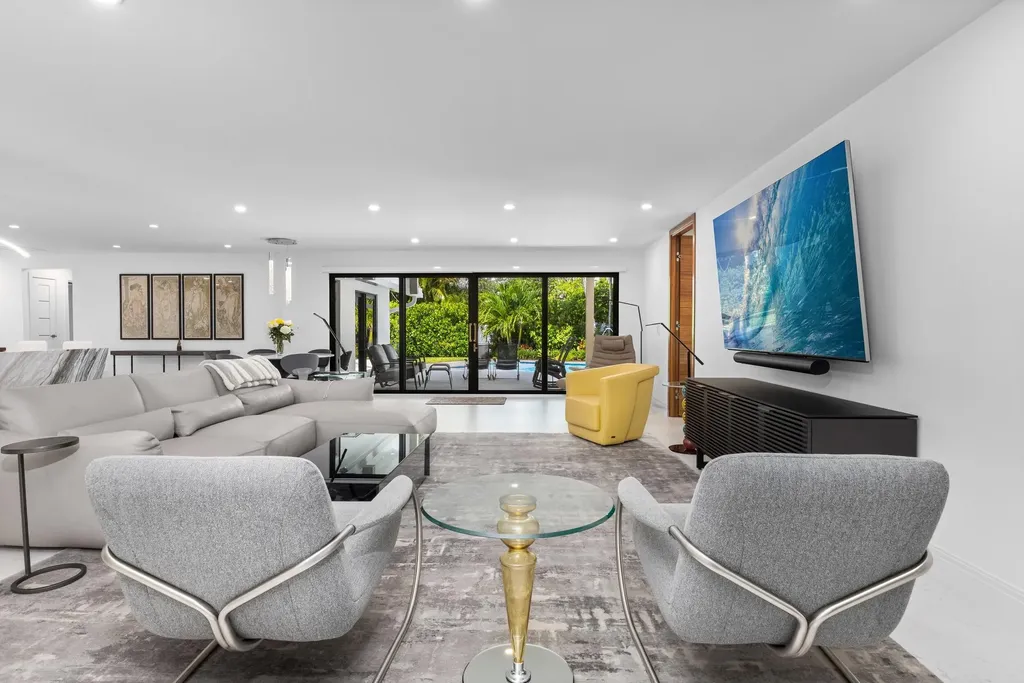 843 NE Mulberry Drive Boca Raton FL 33487