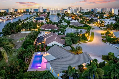 843 NE Mulberry Drive Boca Raton FL 33487