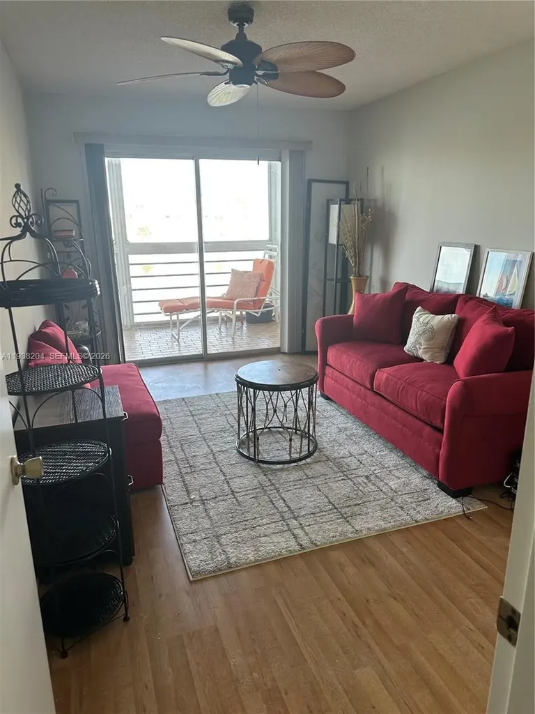 3043 Exeter Boca Raton FL 33434