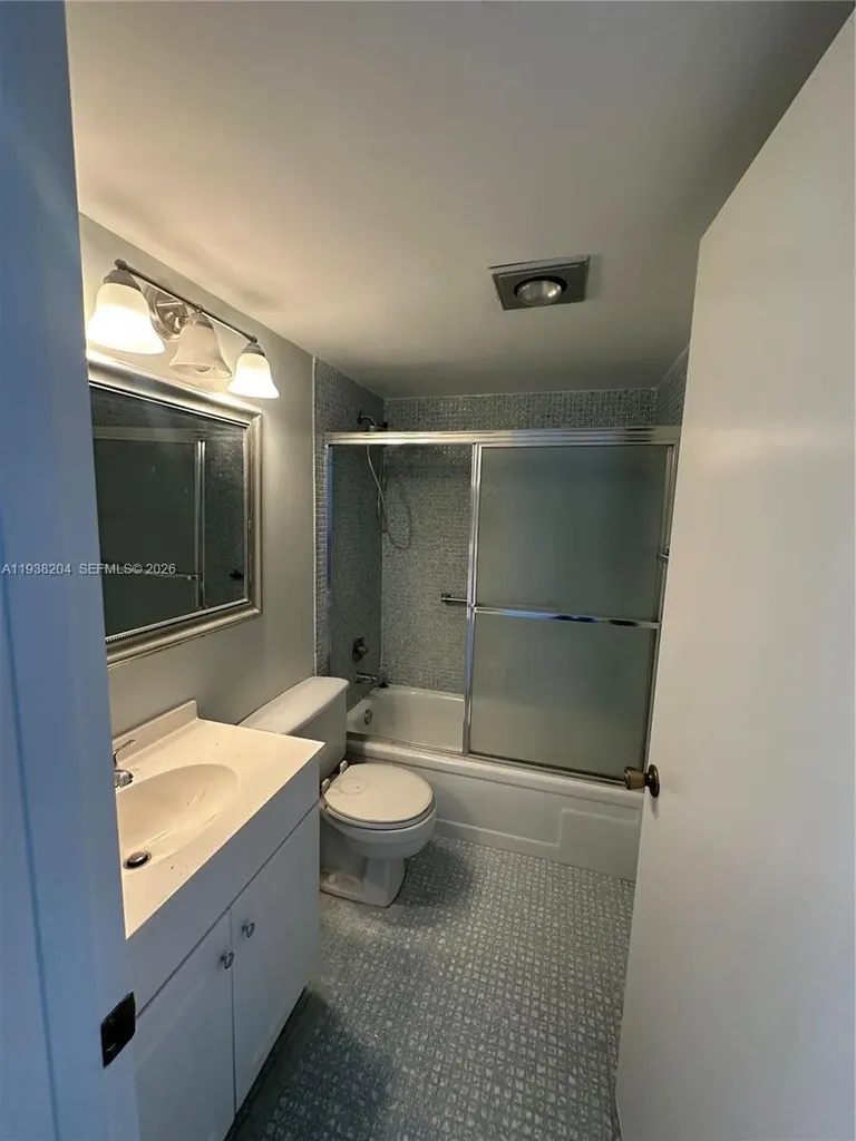 3043 Exeter Boca Raton FL 33434