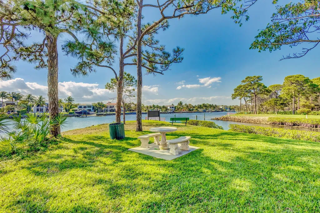 601 Seafarer Circle Jupiter FL 33477