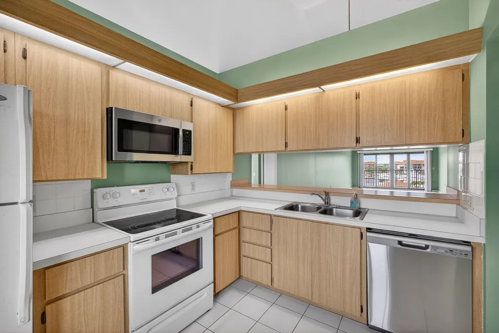 601 Seafarer Circle Jupiter FL 33477