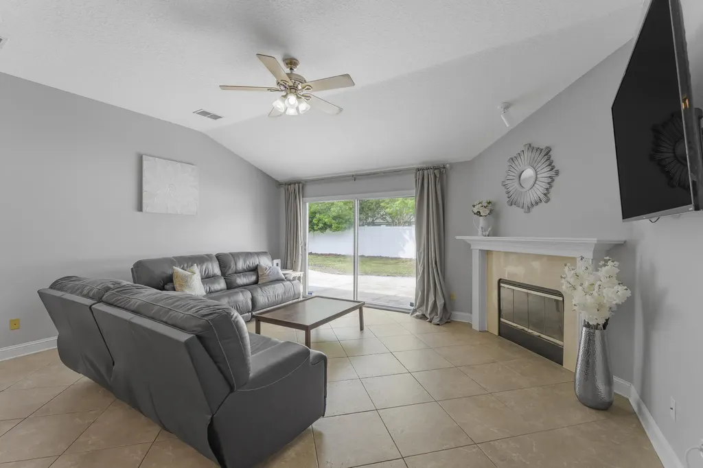 908 W Doty Branch Lane St. Johns FL 32259