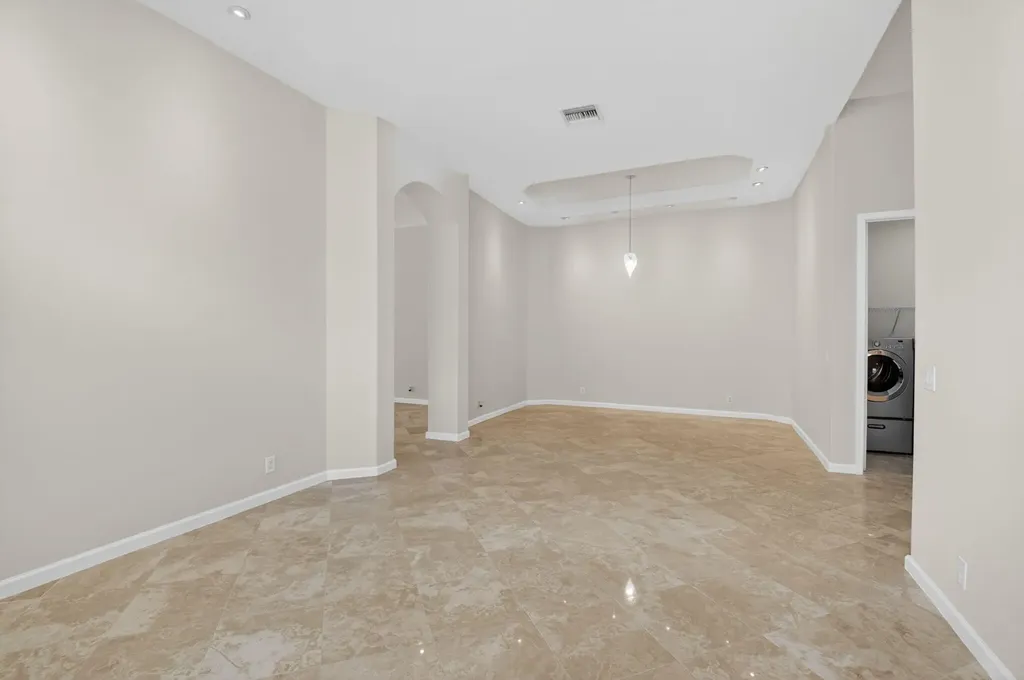 7032 Vivaldi Lane Delray Beach FL 33446