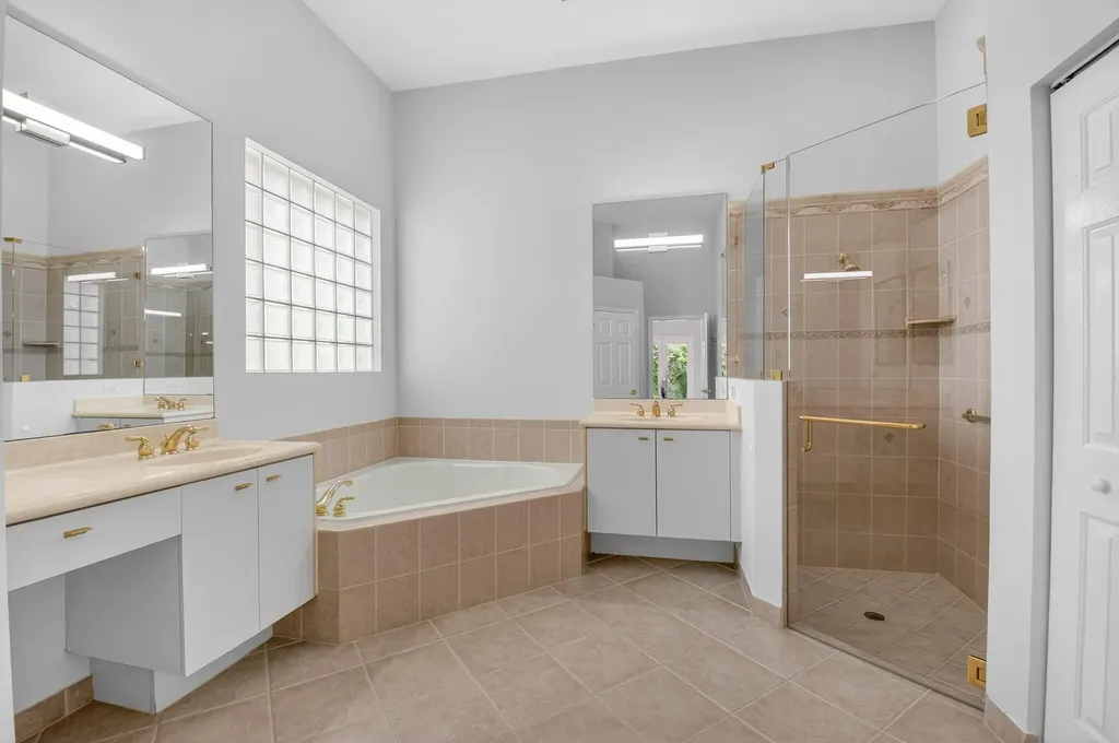 7032 Vivaldi Lane Delray Beach FL 33446