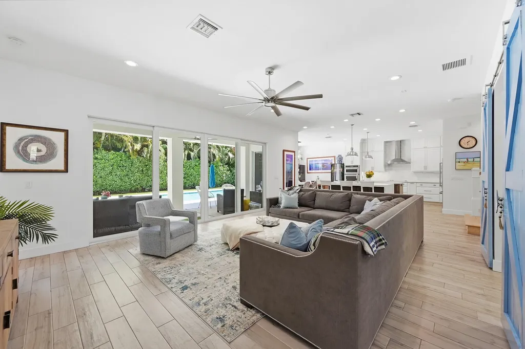 2840 NE 22nd Avenue Lighthouse Point FL 33064