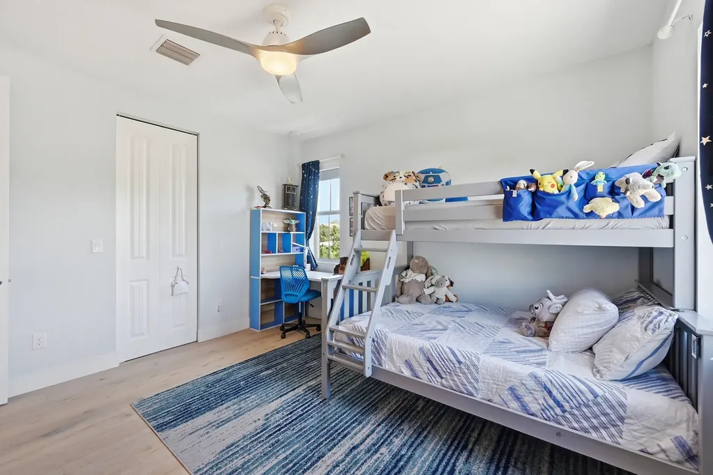 2840 NE 22nd Avenue Lighthouse Point FL 33064