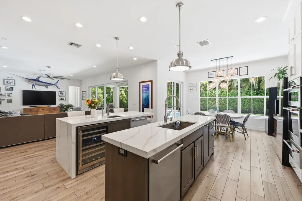 2840 NE 22nd Avenue Lighthouse Point FL 33064