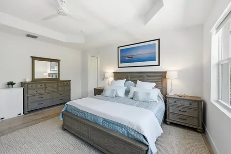 2840 NE 22nd Avenue Lighthouse Point FL 33064