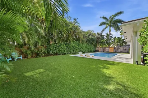 2840 NE 22nd Avenue Lighthouse Point FL 33064