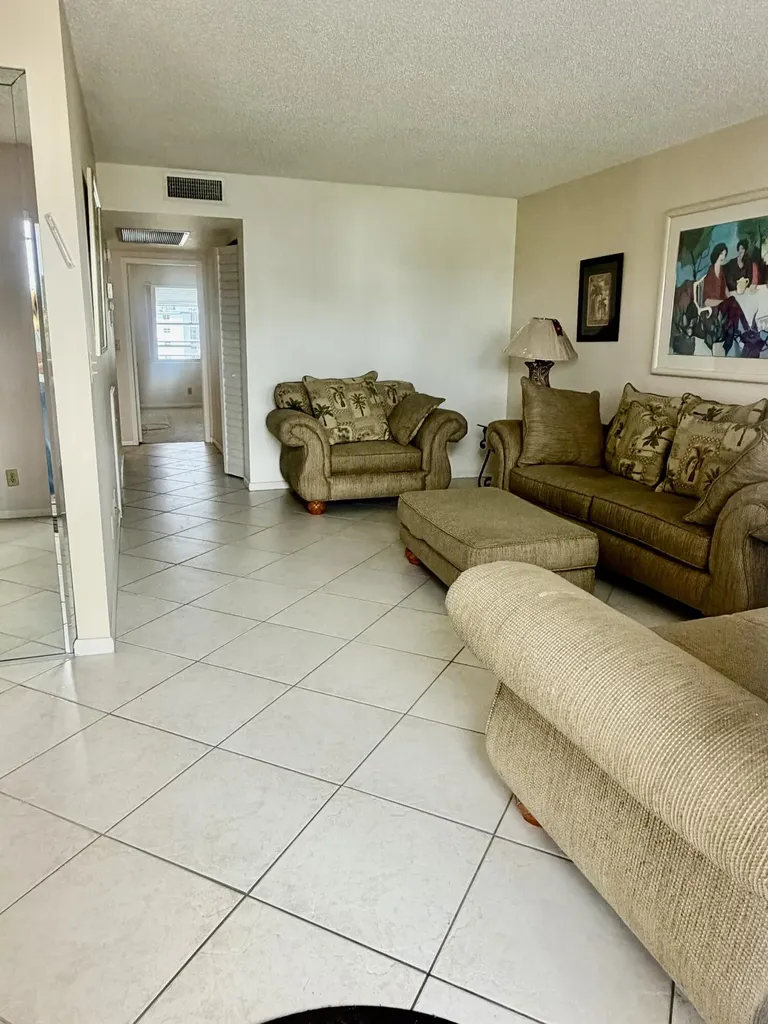 3035 Rexford Boca Raton FL 33434