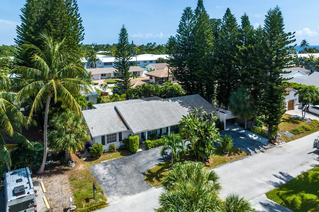 11 Sailfish Lane Ocean Ridge FL 33435