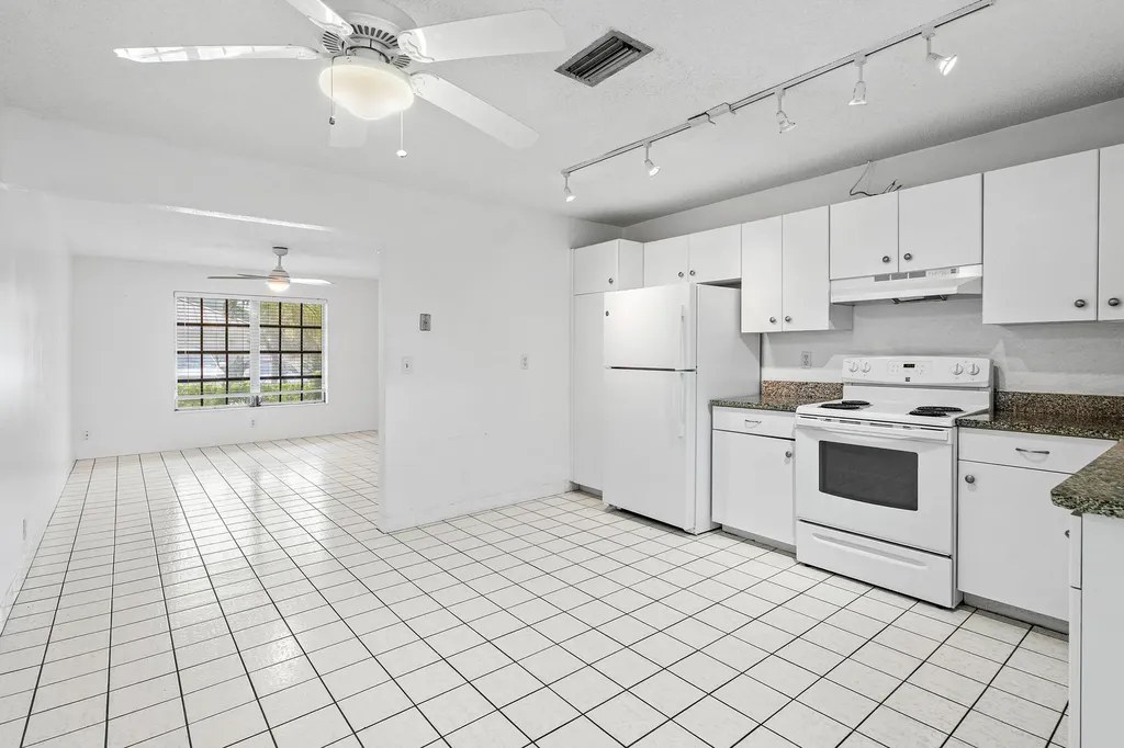 11 Sailfish Lane Ocean Ridge FL 33435