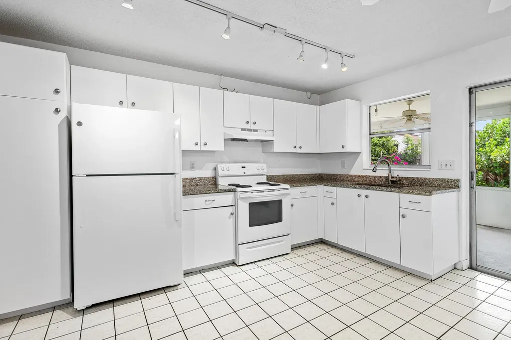 11 Sailfish Lane Ocean Ridge FL 33435