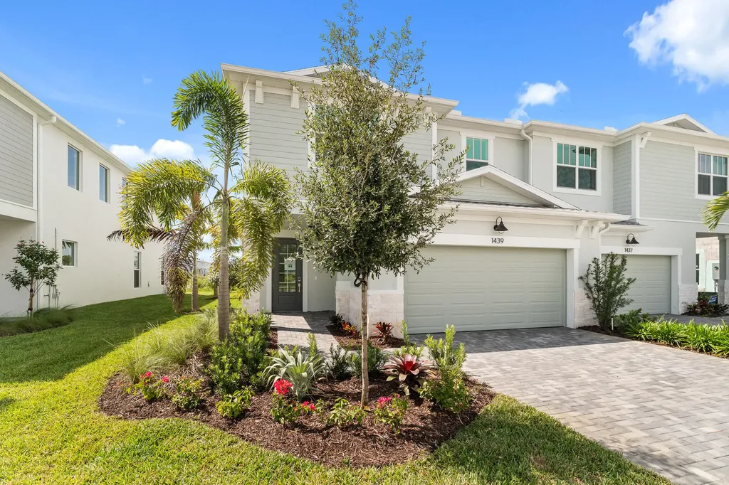 1439 NW Corteal Way Jensen Beach FL 34957