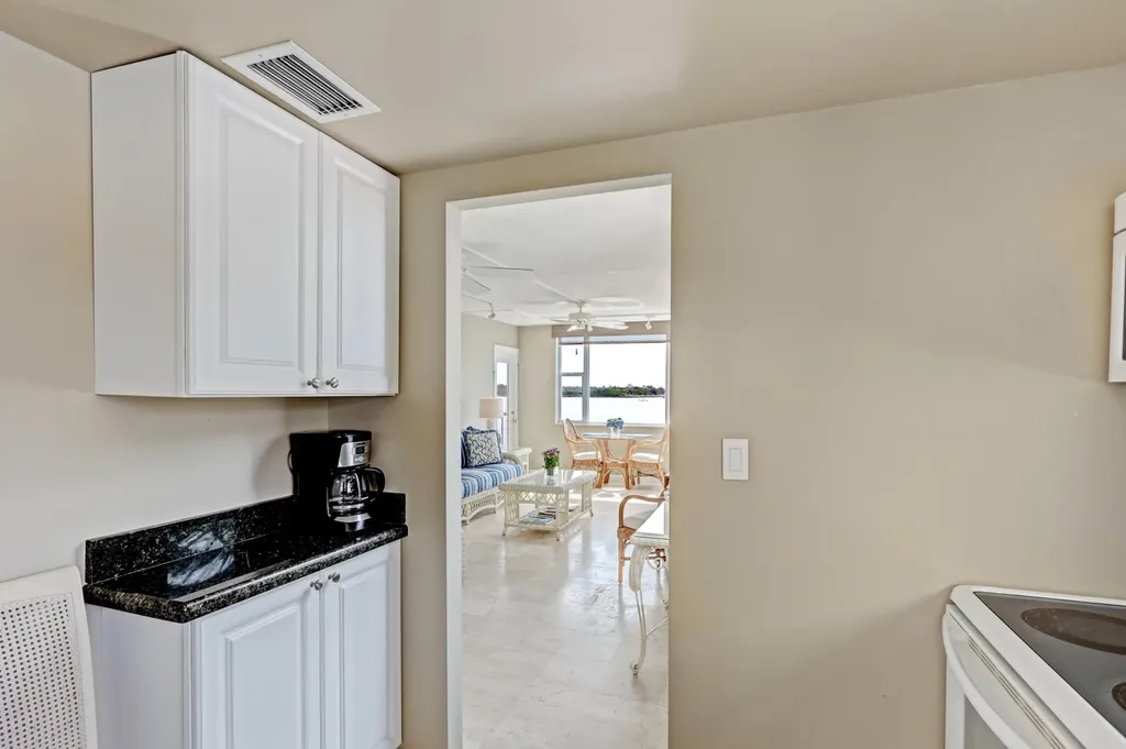 1820 New Palm Way Boynton Beach FL 33435