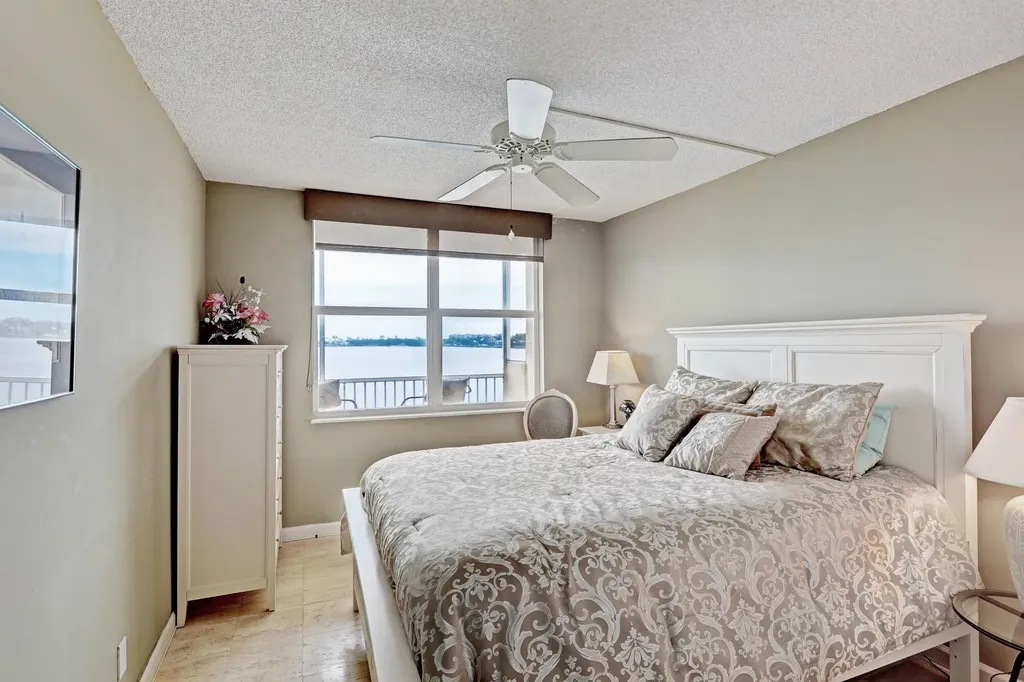 1820 New Palm Way Boynton Beach FL 33435