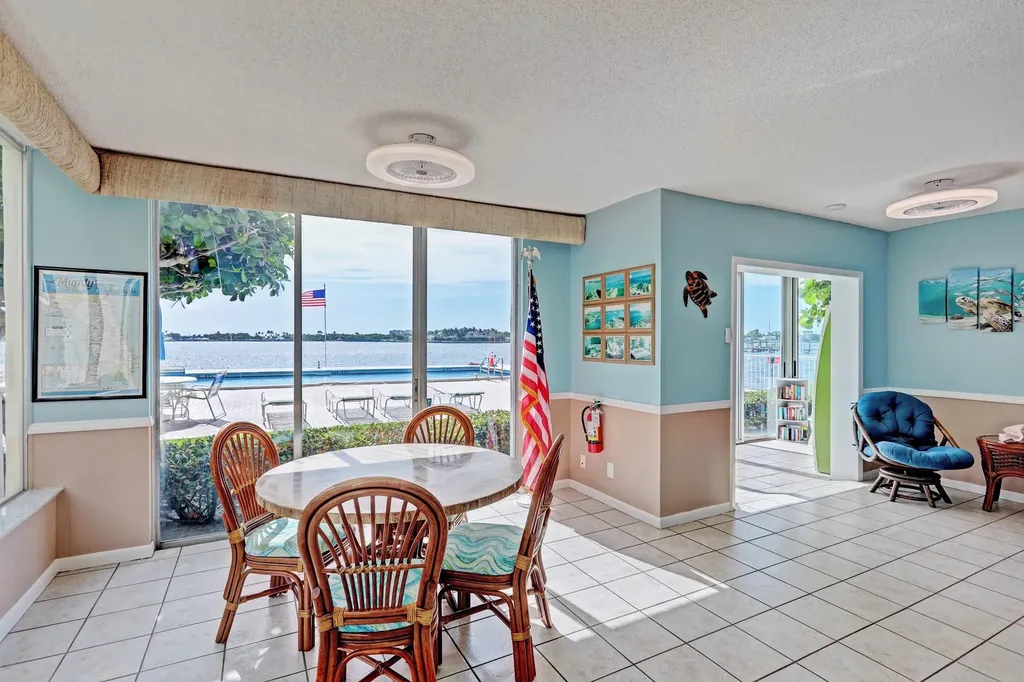 1820 New Palm Way Boynton Beach FL 33435