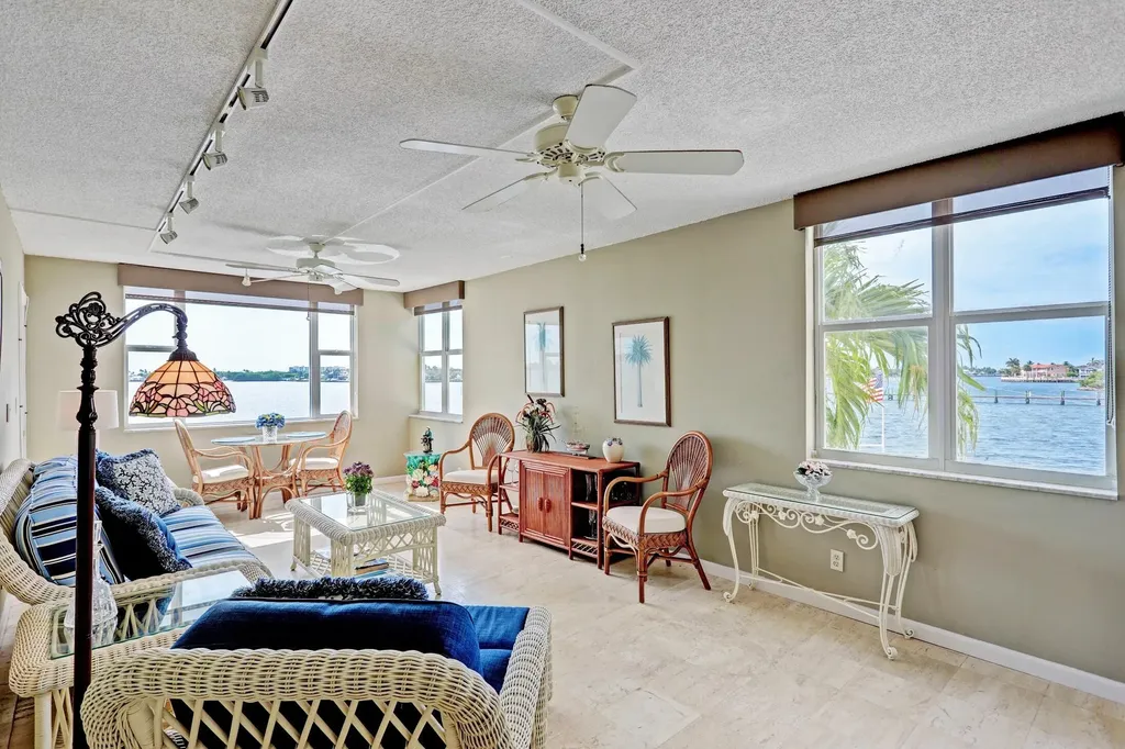 1820 New Palm Way Boynton Beach FL 33435
