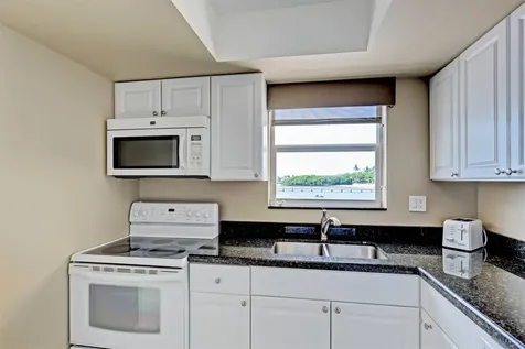 1820 New Palm Way Boynton Beach FL 33435