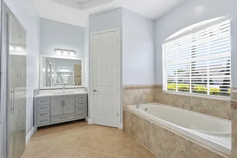 561 SW Prater Avenue Port St Lucie FL 34953