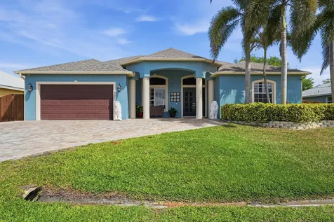 561 SW Prater Avenue Port St Lucie FL 34953