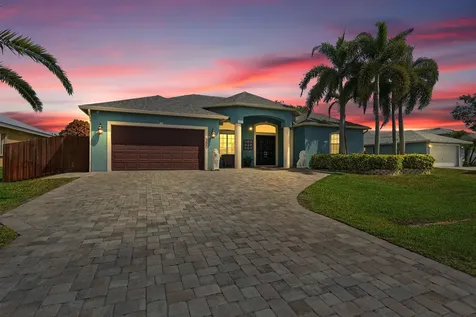 561 SW Prater Avenue Port St Lucie FL 34953