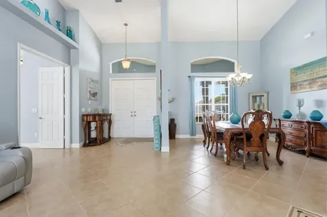 561 SW Prater Avenue Port St Lucie FL 34953