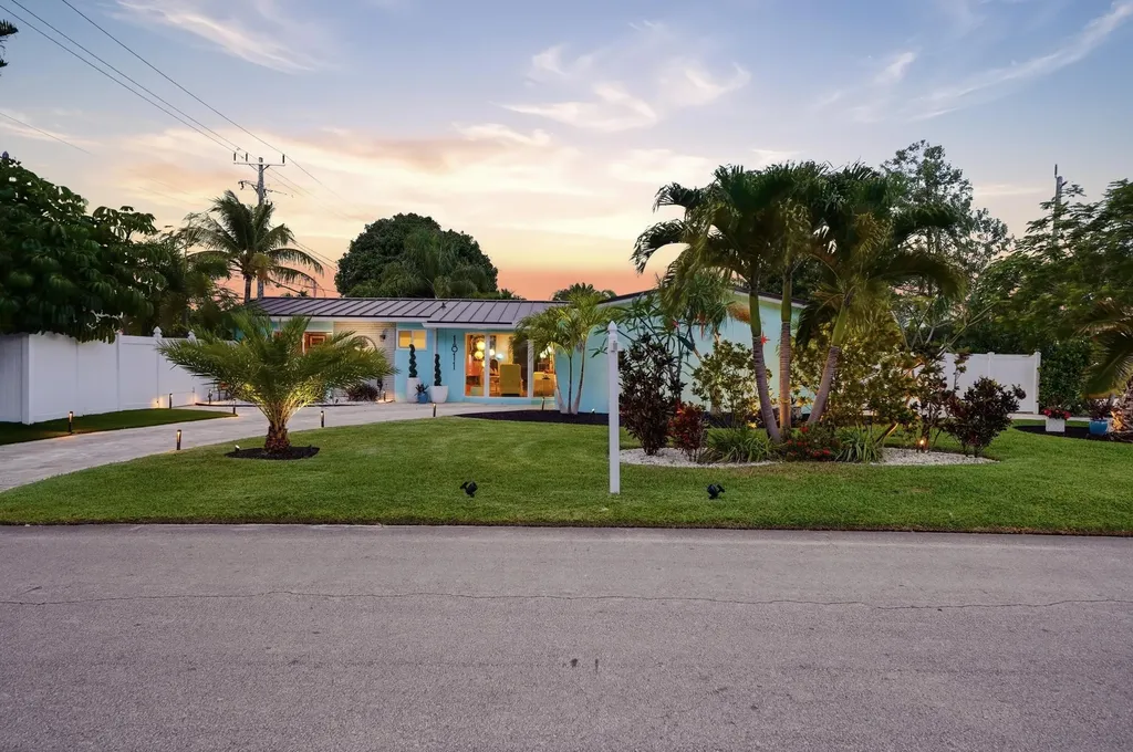 1811 NE 57th Street Fort Lauderdale FL 33308