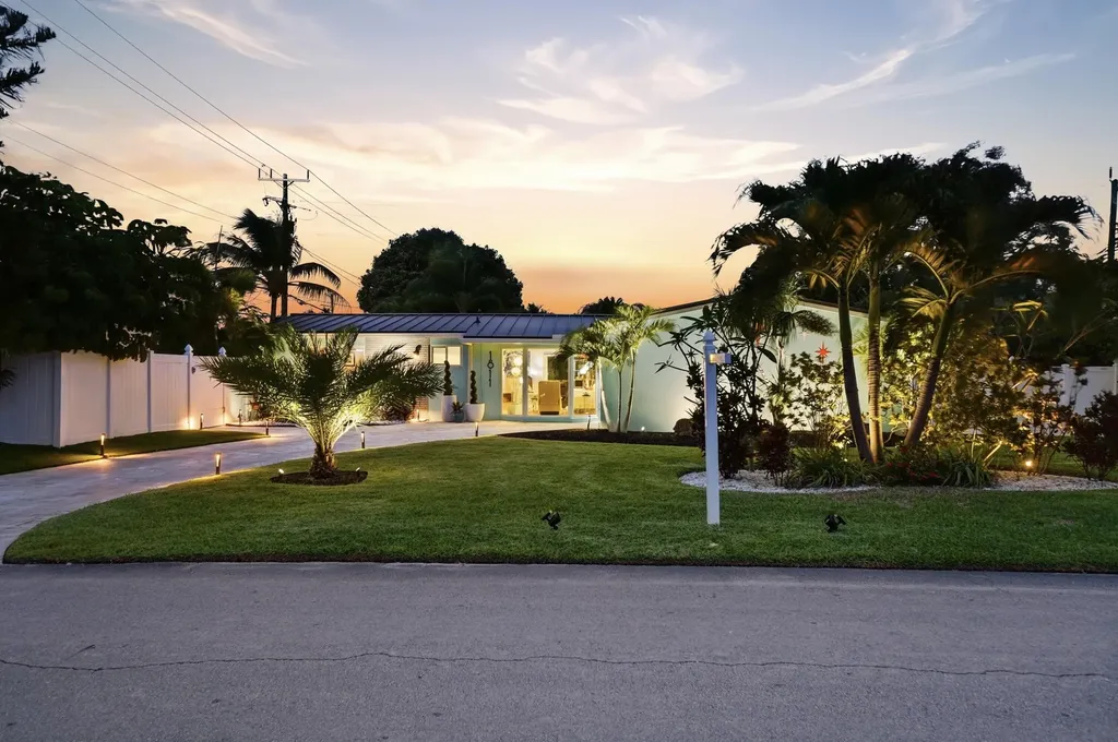 1811 NE 57th Street Fort Lauderdale FL 33308