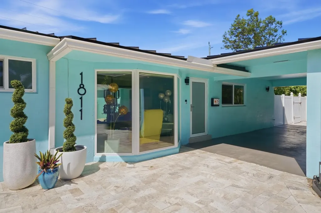 1811 NE 57th Street Fort Lauderdale FL 33308