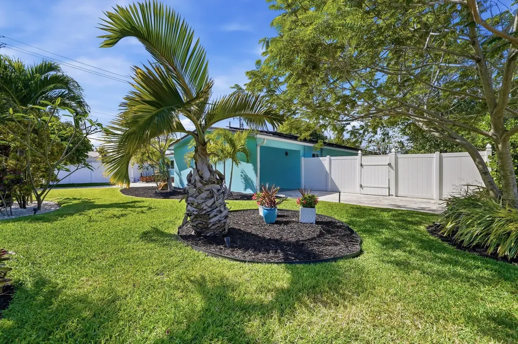 1811 NE 57th Street Fort Lauderdale FL 33308