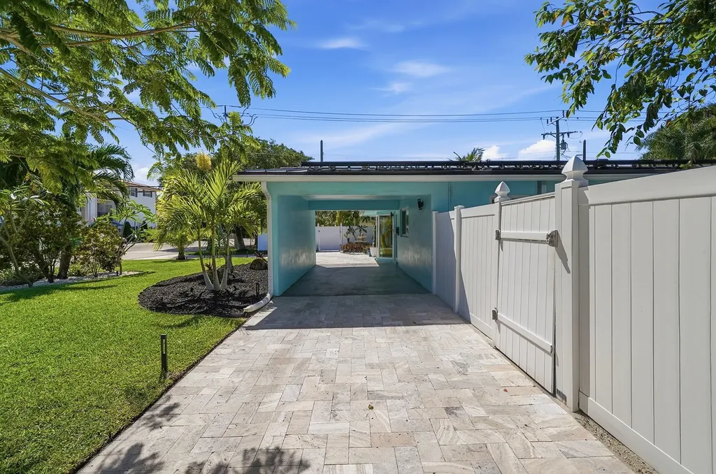1811 NE 57th Street Fort Lauderdale FL 33308