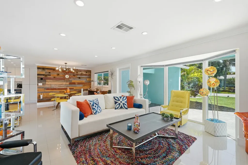 1811 NE 57th Street Fort Lauderdale FL 33308