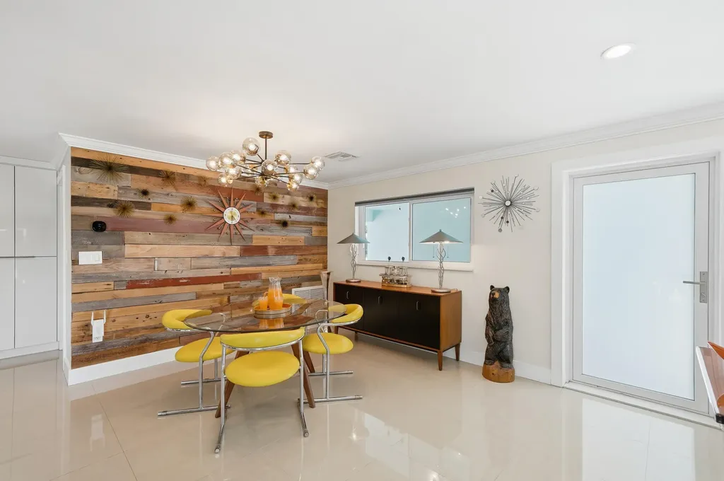 1811 NE 57th Street Fort Lauderdale FL 33308