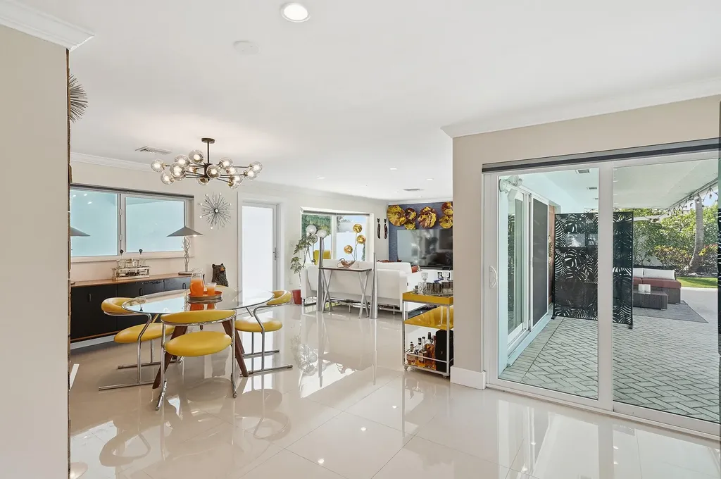 1811 NE 57th Street Fort Lauderdale FL 33308