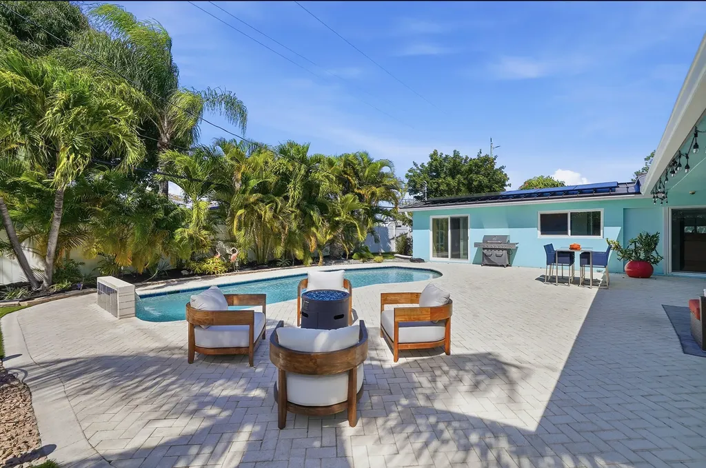 1811 NE 57th Street Fort Lauderdale FL 33308