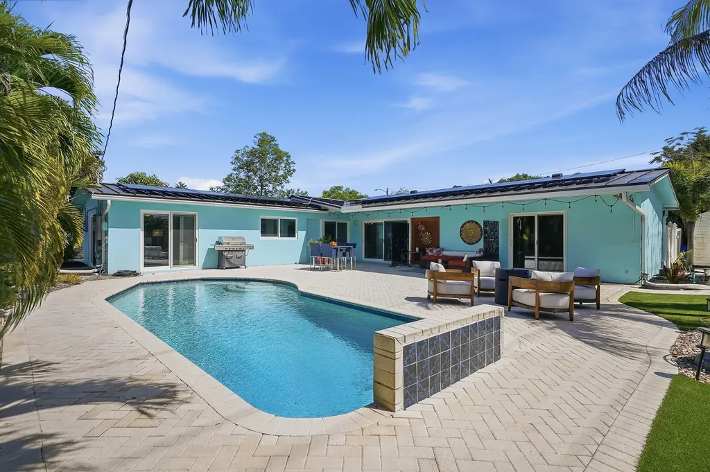 1811 NE 57th Street Fort Lauderdale FL 33308