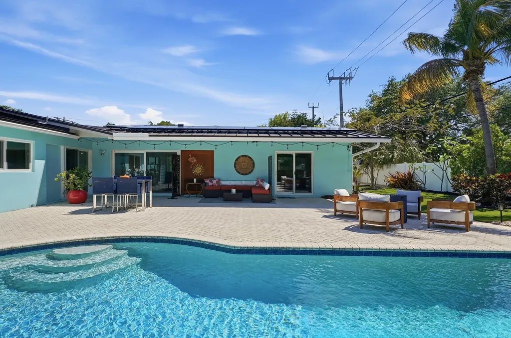 1811 NE 57th Street Fort Lauderdale FL 33308