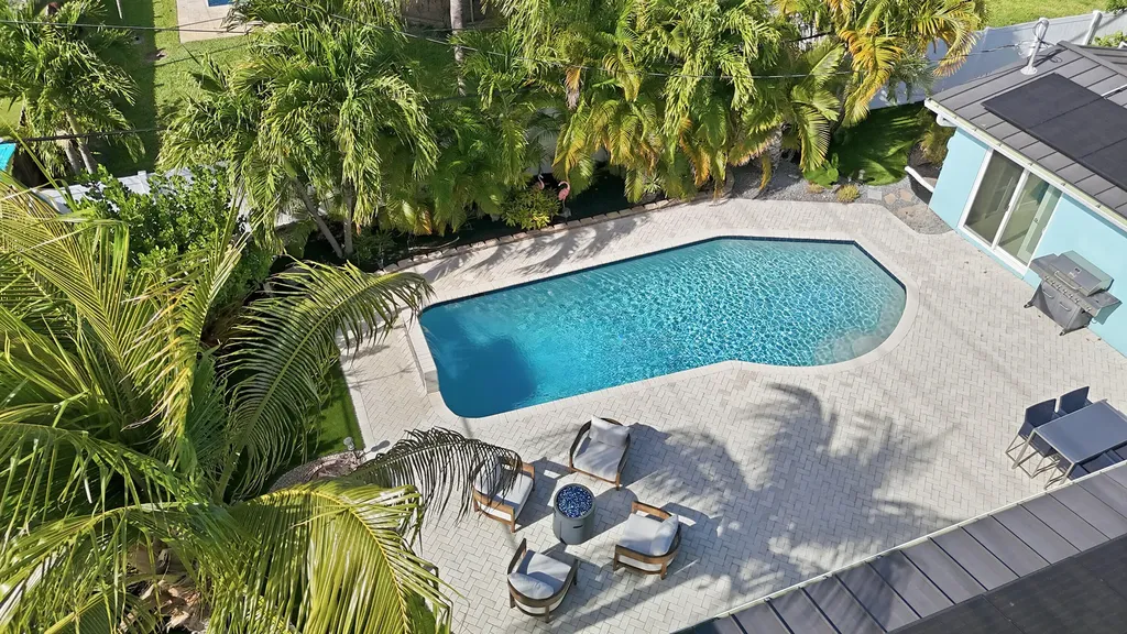 1811 NE 57th Street Fort Lauderdale FL 33308