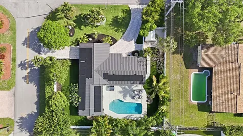 1811 NE 57th Street Fort Lauderdale FL 33308