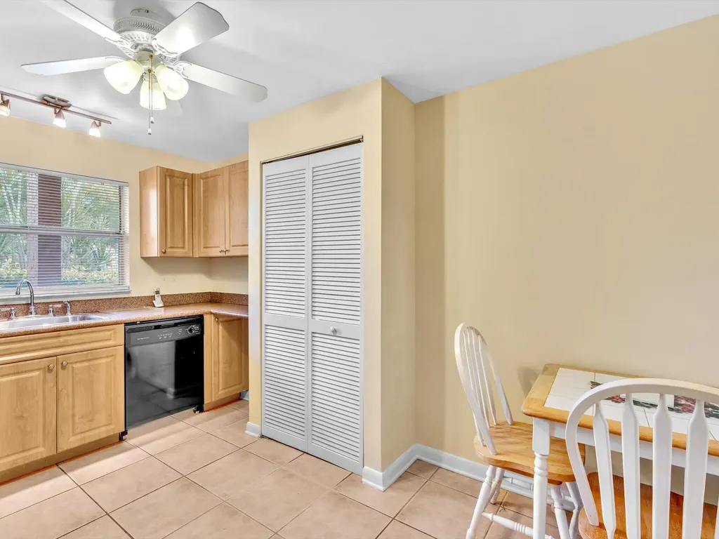 9301 Sunrise Lakes Boulevard Sunrise FL 33322
