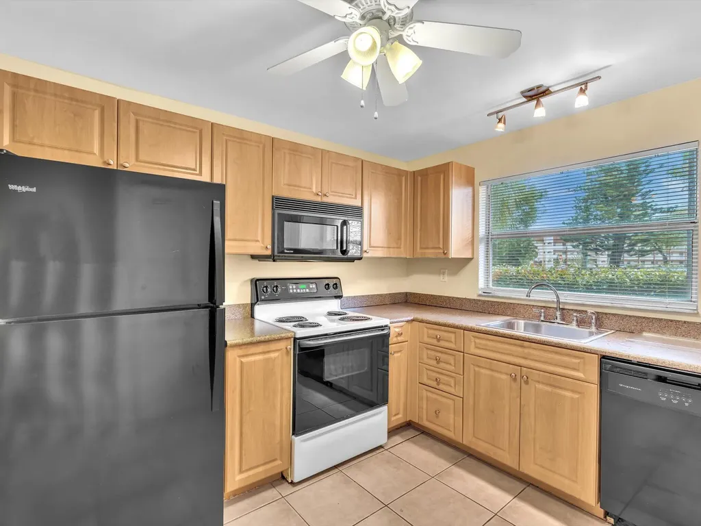 9301 Sunrise Lakes Boulevard Sunrise FL 33322