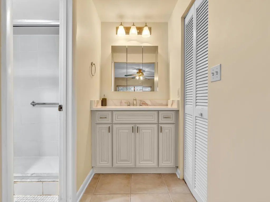 9301 Sunrise Lakes Boulevard Sunrise FL 33322
