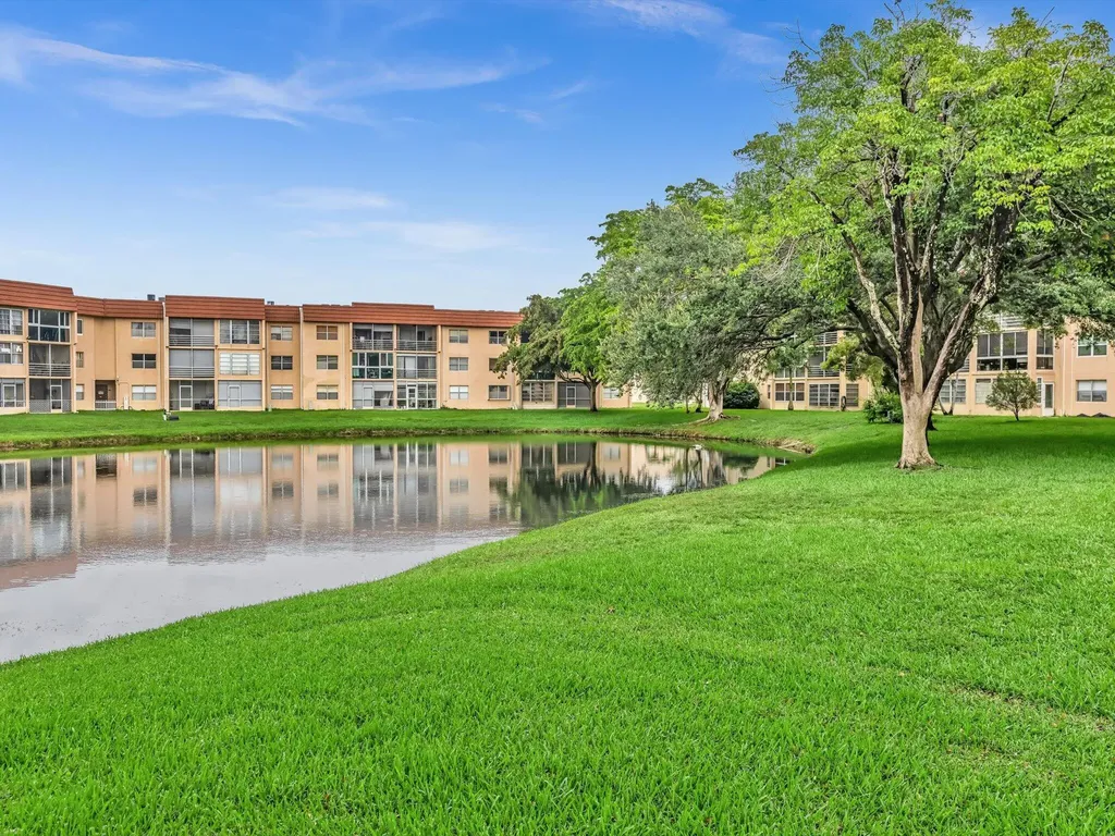 9301 Sunrise Lakes Boulevard Sunrise FL 33322