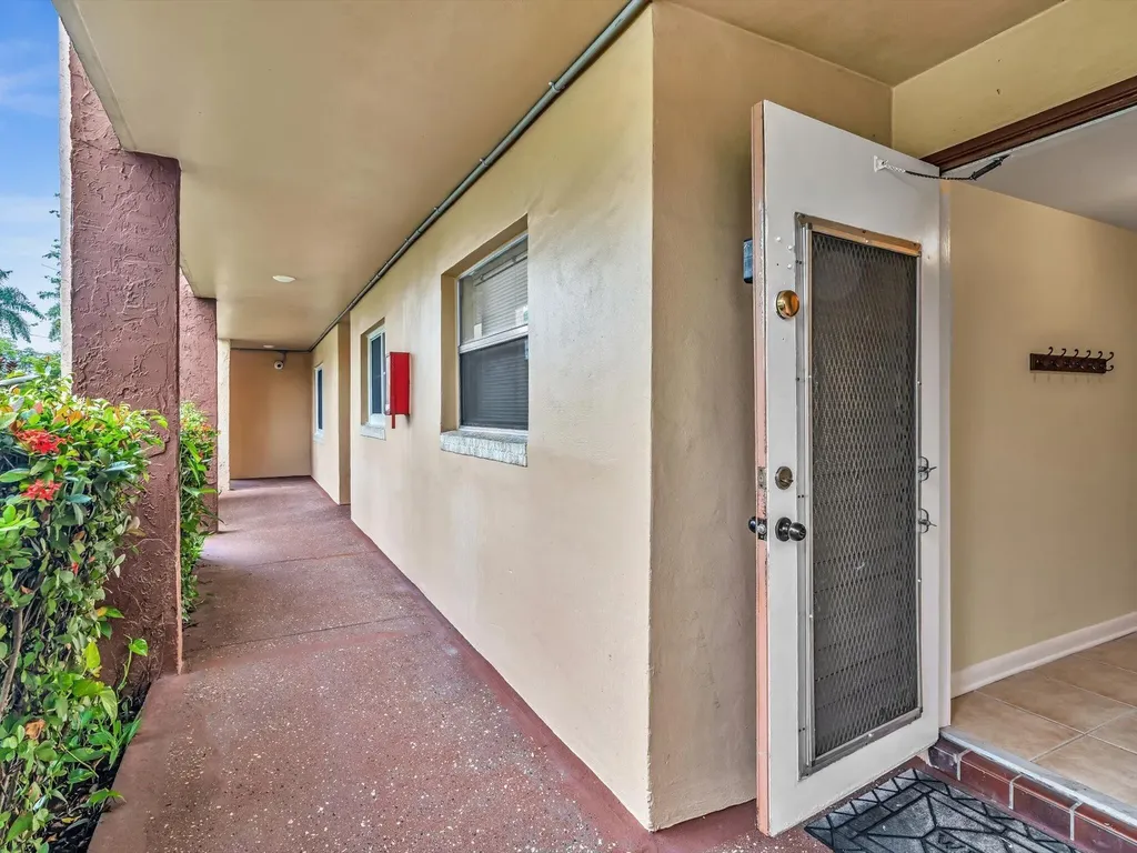 9301 Sunrise Lakes Boulevard Sunrise FL 33322