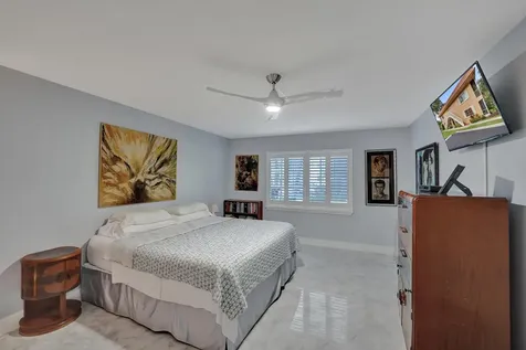1930 NE 2nd Avenue Wilton Manors FL 33305