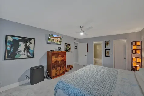 1930 NE 2nd Avenue Wilton Manors FL 33305